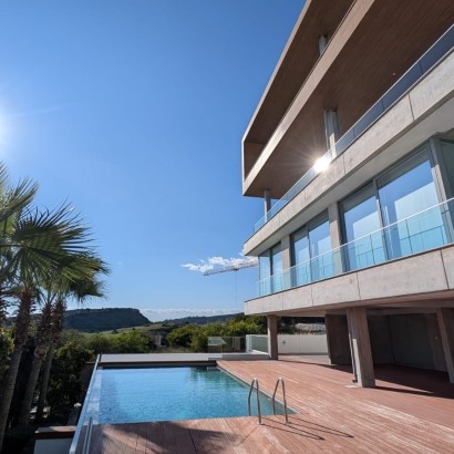 Modern Elegance by Limassol’s Coastline