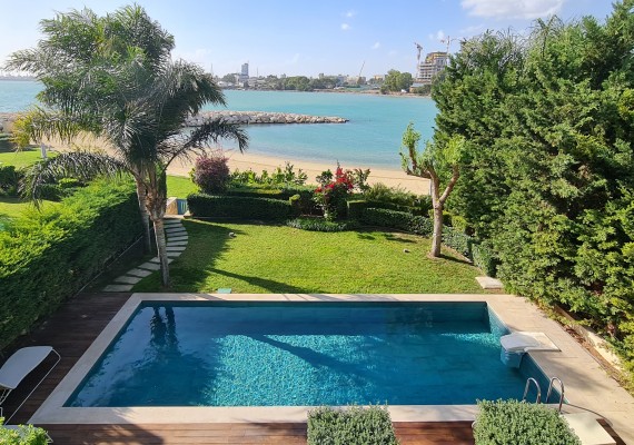 Stunning 4-Bedroom Beachfront Villa in Limassol Marina