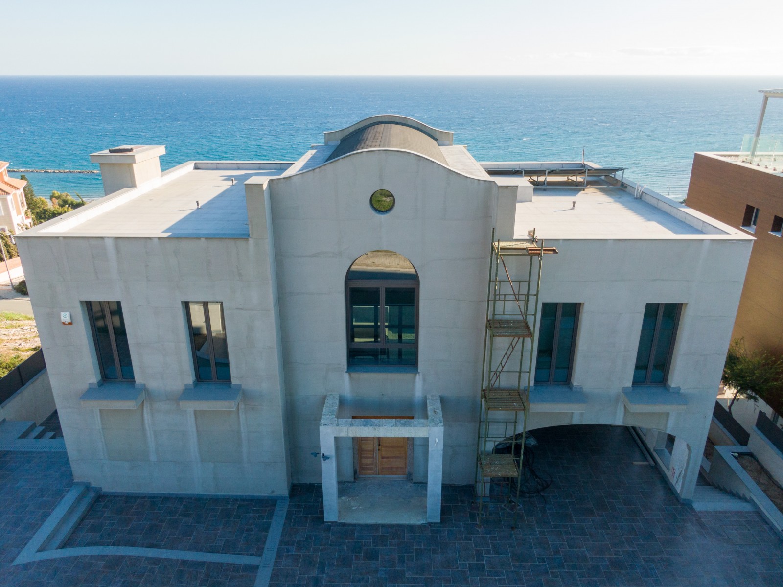 Exquisite 5-Bedroom Villa On Santa Barbara Hill In Agios Tychonas